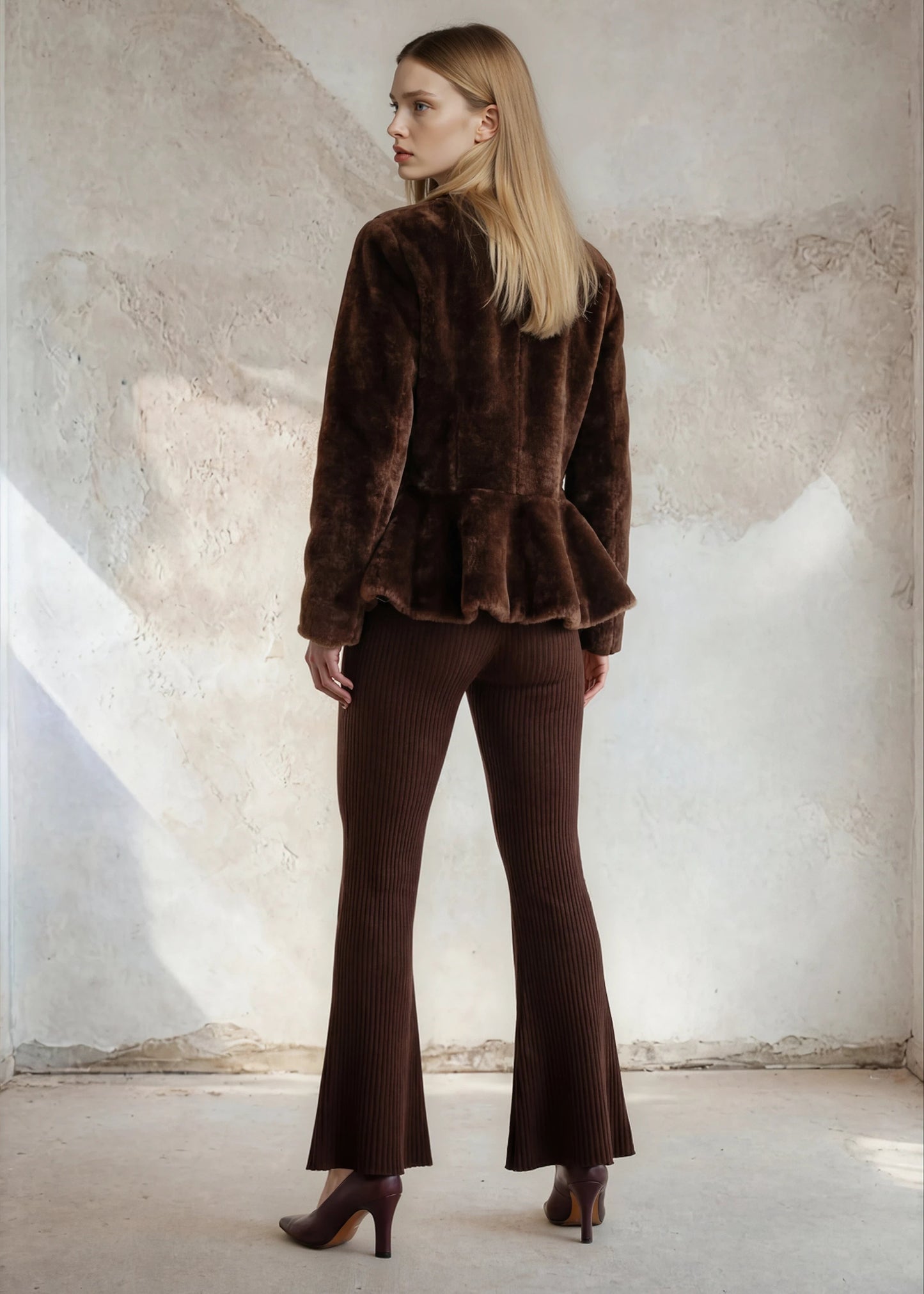 
                  
                    Dani Shearling Peplum Jacket Reversible Brown
                  
                
