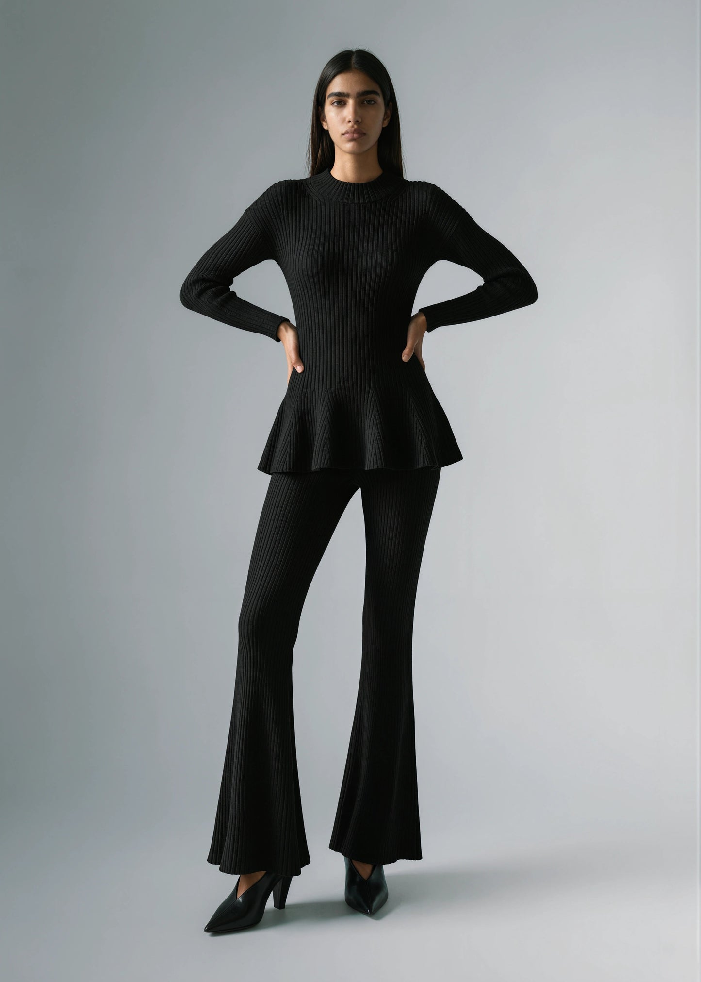 
                  
                    Anna cashmere jumper black
                  
                