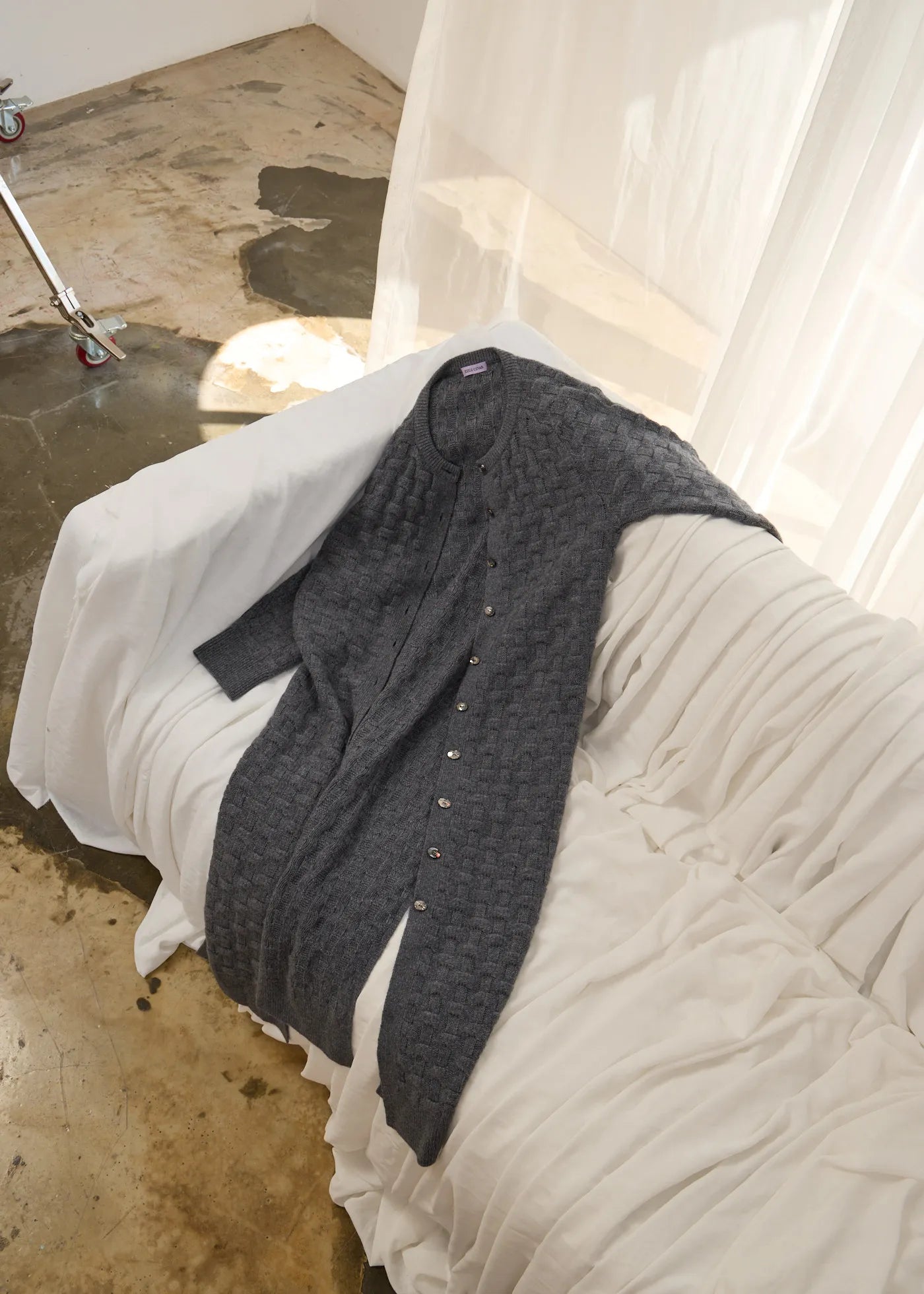
                  
                    Arden Cashmere Long Cardigan Gray
                  
                