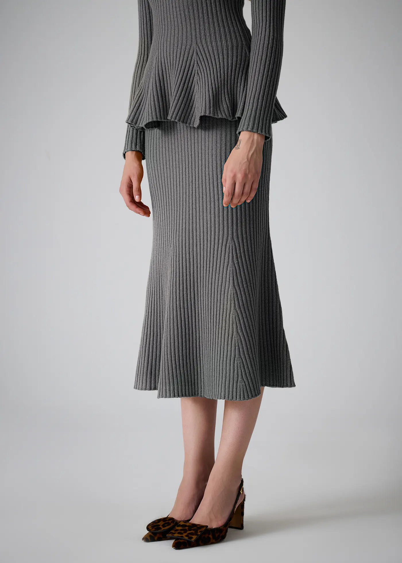 
                  
                    Vita cashmere skirt gray
                  
                