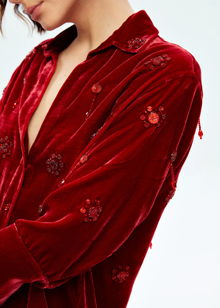 
                  
                    E-hand embroidered Velvet short Set red
                  
                
