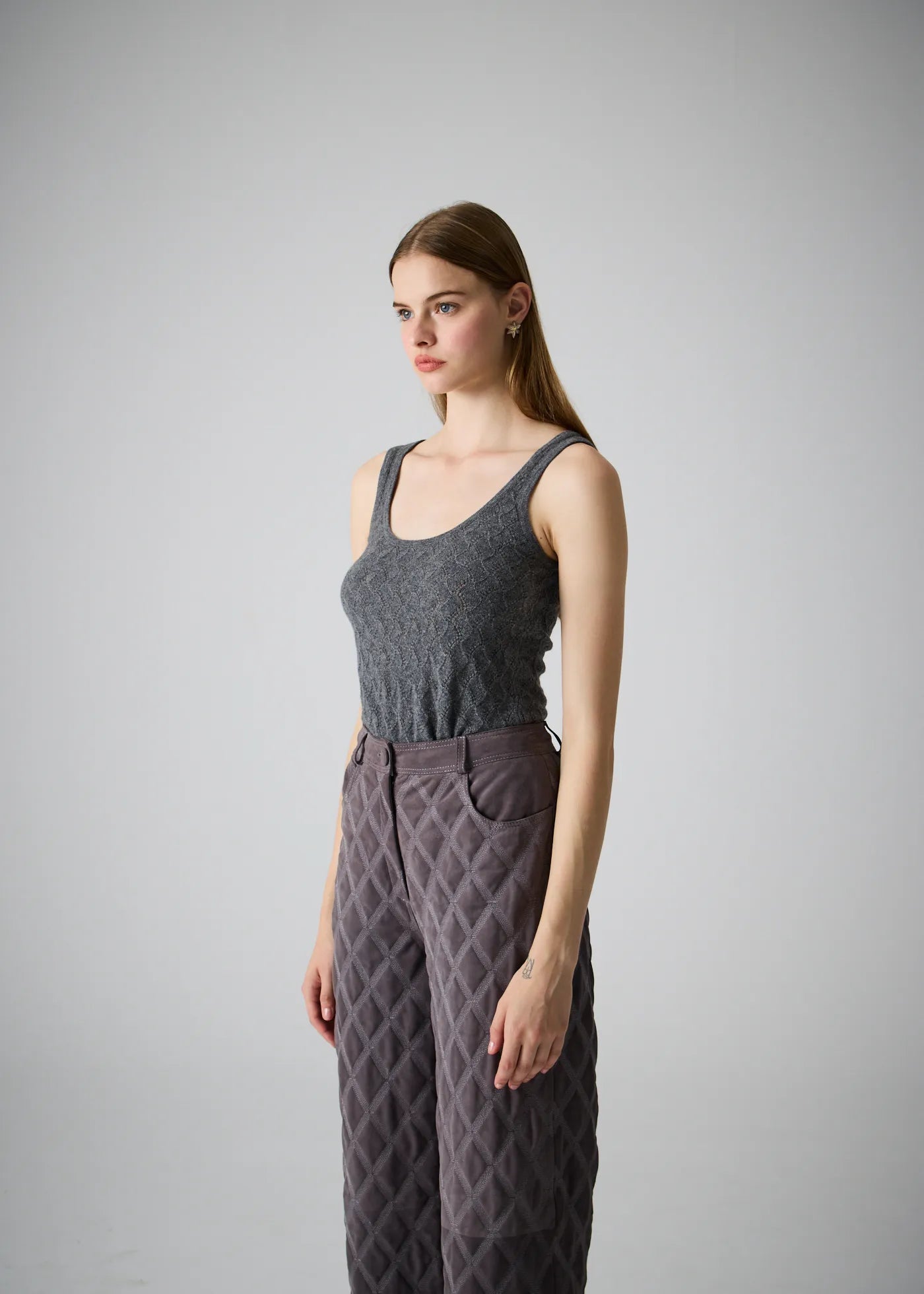 
                  
                    Efe cashmere t-top gray
                  
                