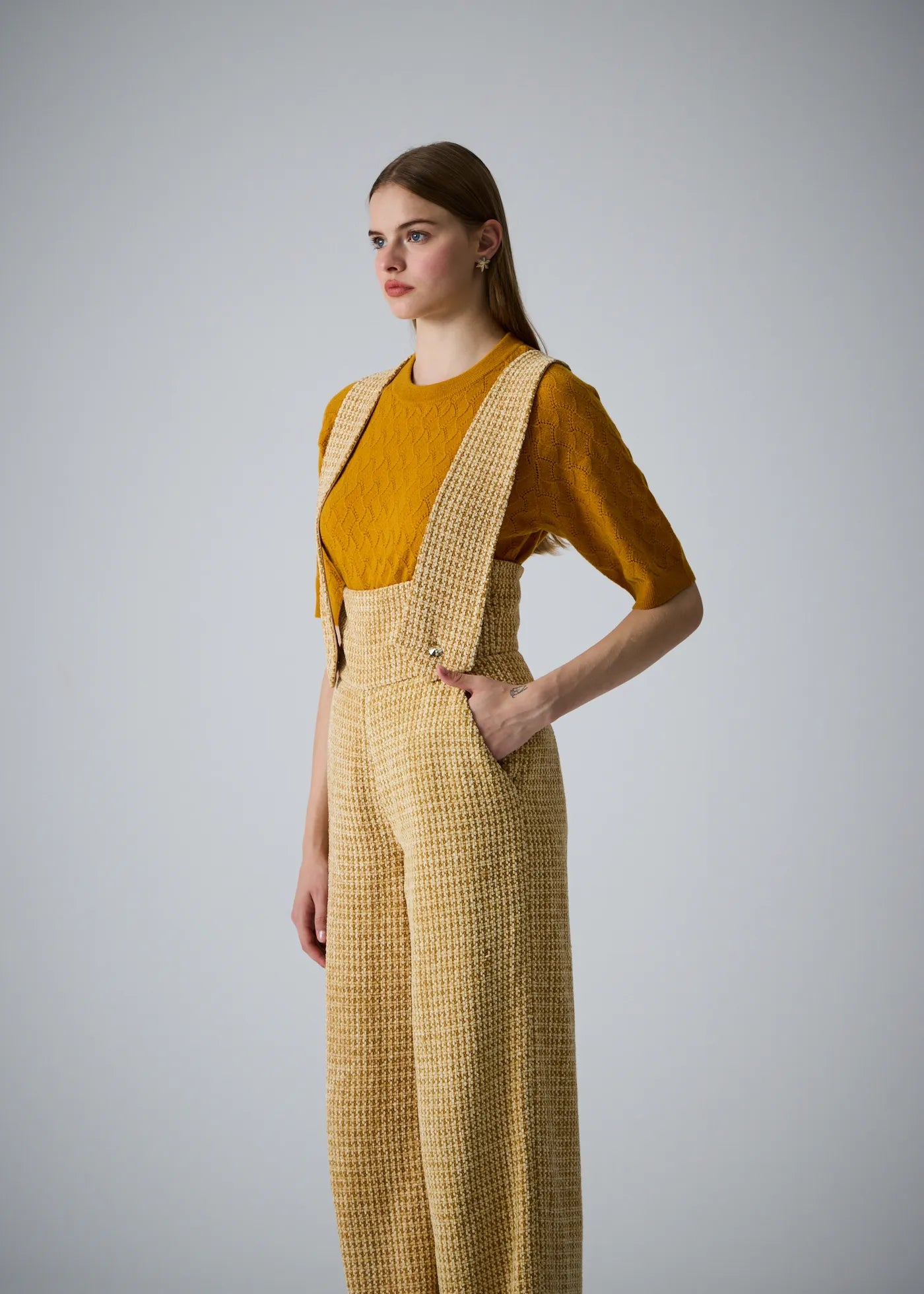 
                  
                    Almina cashmere top mustard
                  
                