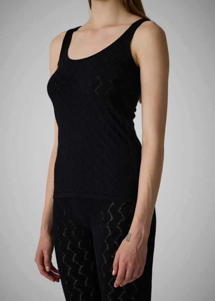 
                  
                    Efe cashmere t-top black
                  
                
