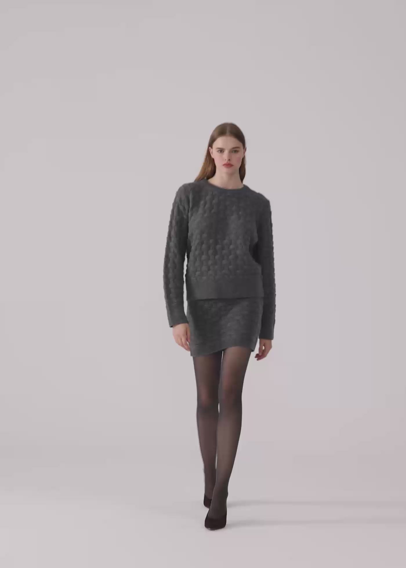 
                  
                    Load and play video in Gallery viewer, Alla cashmere mini skirt gray
                  
                