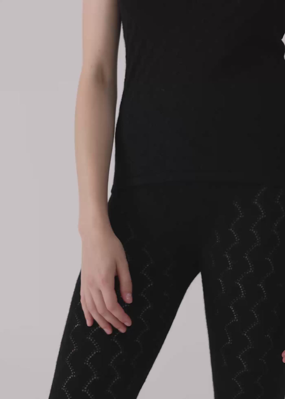 Efe cashmere t-top black