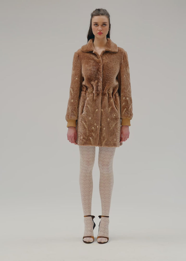 
                  
                    Load and play video in Gallery viewer, Chloé hand embroidered shearling Coat english rose
                  
                