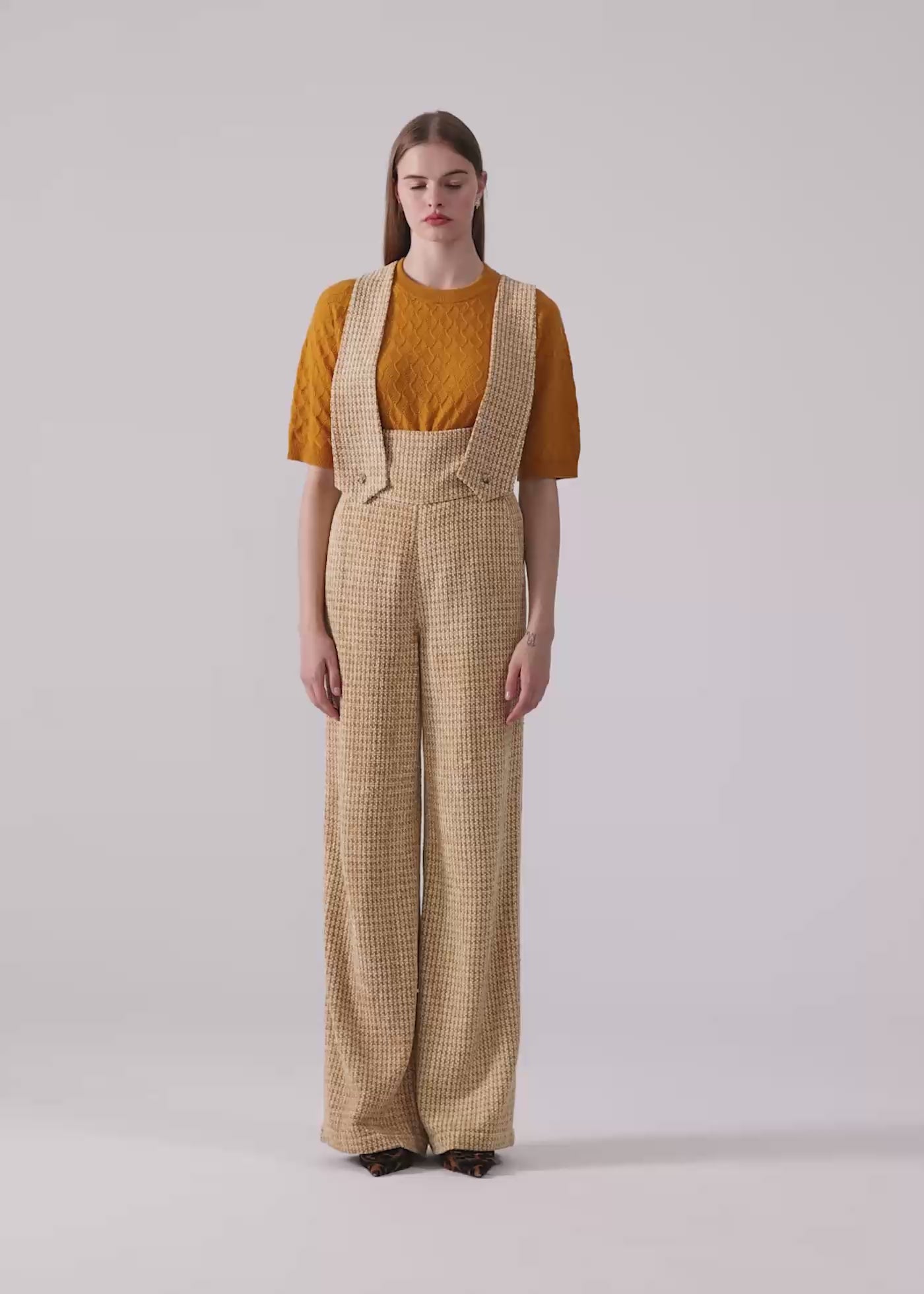 
                  
                    Load and play video in Gallery viewer, Ivona velvet tweed pants
                  
                