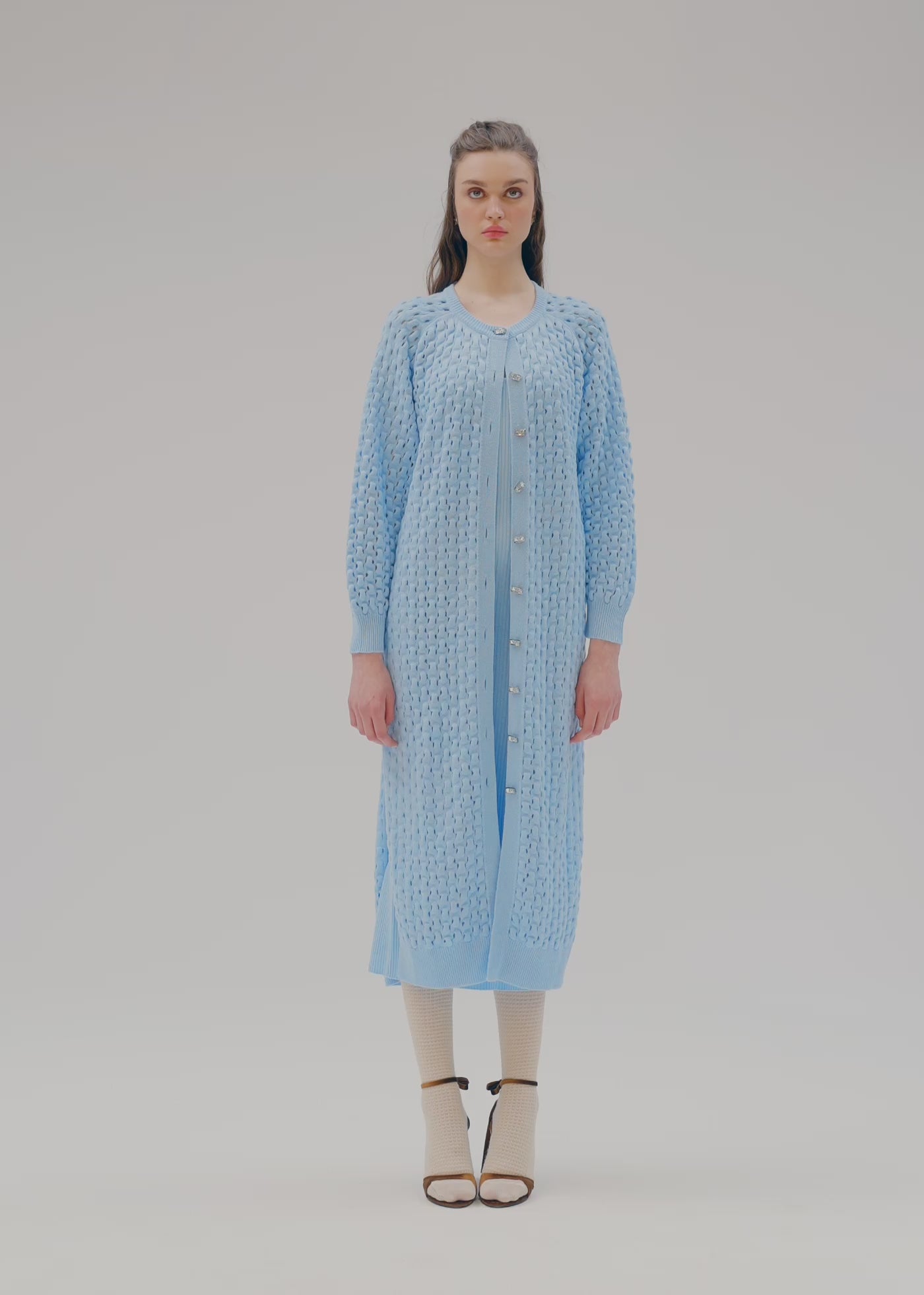 
                  
                    Load and play video in Gallery viewer, Fabia Cashmere Long Cardigan baby blue
                  
                