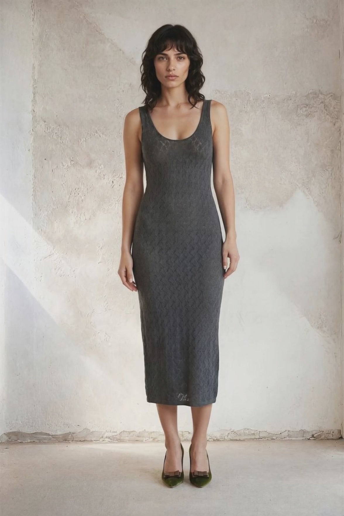
                  
                    Load and play video in Gallery viewer, Miss Cashmere Dress moss green
                  
                