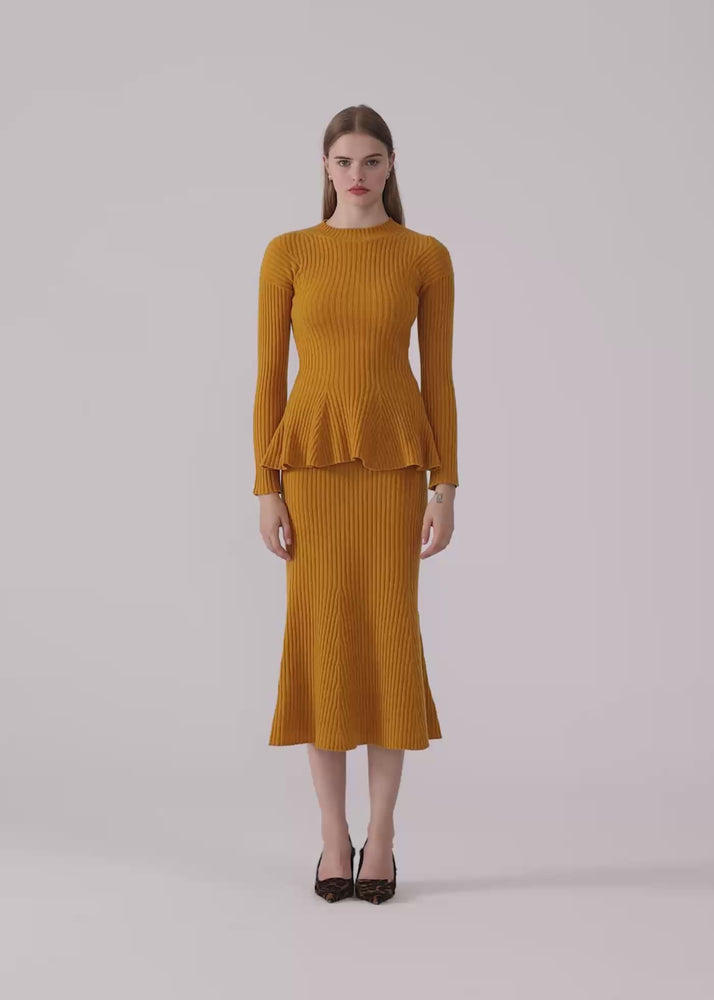 
                  
                    Load and play video in Gallery viewer, Vita cashmere skirt Mustard
                  
                